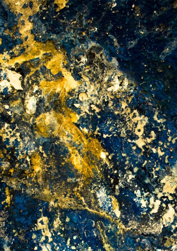 Patti Patti - L’esthétique de l’usure. Fragment, trace urbaine, mur effrité témoignent du passage du temps tout en révélant la beauté des choses imparfaites